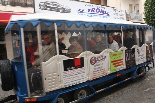 El tren de Navidad en Andújar se ha consolidado como atractivo navideño.