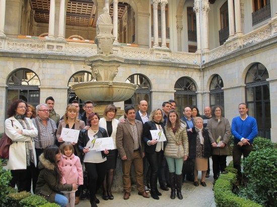 Foto de familia de los premiados del año pasado.