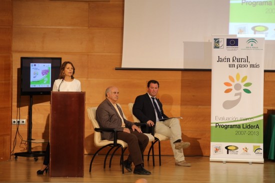 La delegada del Gobierno, Ana Cobo, en la inauguración de la jornada “Jaén Rural, un paso más”. 