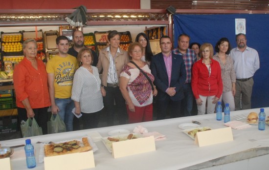 Foto de familia de las autoridades y ganadores del concurso celebrado en Andújar.