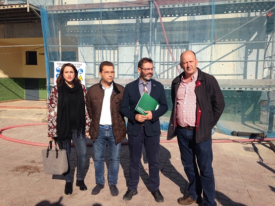 El Alcalde de Andújar, Paco Huertas, junto a Rafael Valdivielso, Luis Salas y Candela Fuentes.