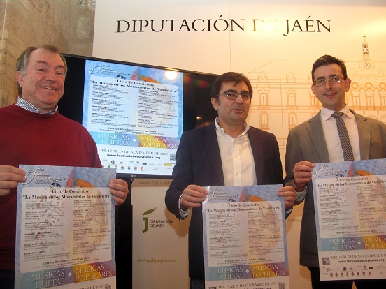 Sebastián Molina, Juan Ángel Pérez y Javier Marín muestran el cartel de este ciclo de conciertos.