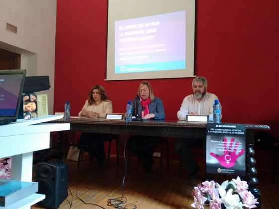 Beatriz Martín, Pepa Jurado y Juan Ignacio Paz Rodríguez, durante la presentación de esta Guía.