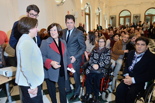 Sánchez Rubio presentó al movimiento asociativo de Granada la nueva Ley de Servicios Sociales. Foto: Junta And.