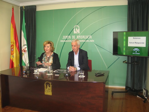 La delegada territorial de Igualdad, Salud y Políticas Sociales, Teresa Vega, ha presentado el balance de Salud Responde. 