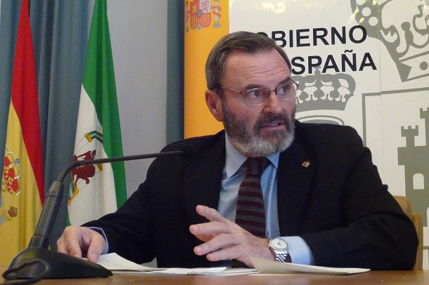 El subdelegado del Gobierno en Jaén, Juan Lillo, en rueda de prensa.