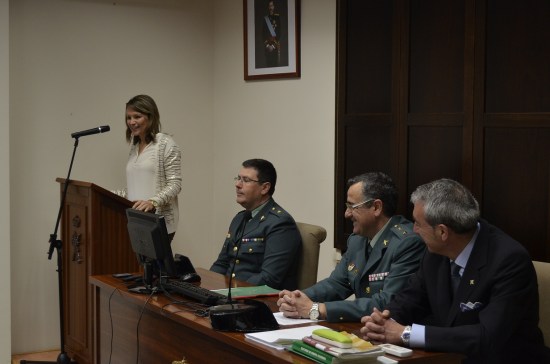La delegada del Gobierno, Ana Cobo, , acompañada del jefe del servicio de Juego y Espectáculos Públicos, José Luis Rodríguez, y junto al Jefe de la Comandancia de la Guardia Civil, Luis Ortega.