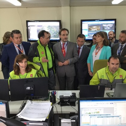 El consejero de Fomento y Vivienda, Felipe López, ha subrayado la experiencia del Plan del Cerro.