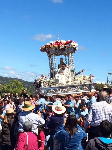 Procesión de la Morenita por las calzadas del Santuario. Foto: Ayuntamiento de Andújar.