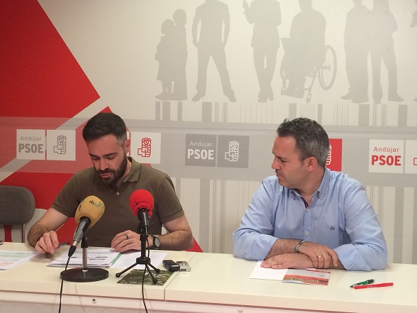 El candidato socialista al Congreso, Felipe Sicilia, junto a Jesús del Moral.
