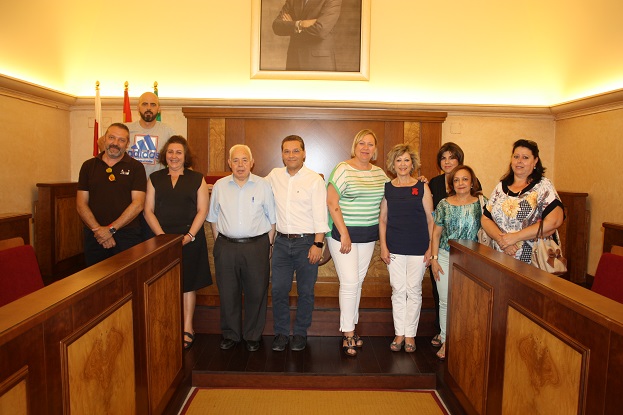 El acuerdo se rubricó en el salón de plenos del Ayuntamiento de Andújar.