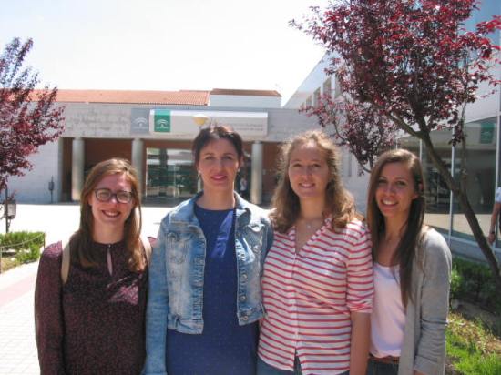 Las cuatro nuevas médicas internas residentes (MIR), en Andújar. 