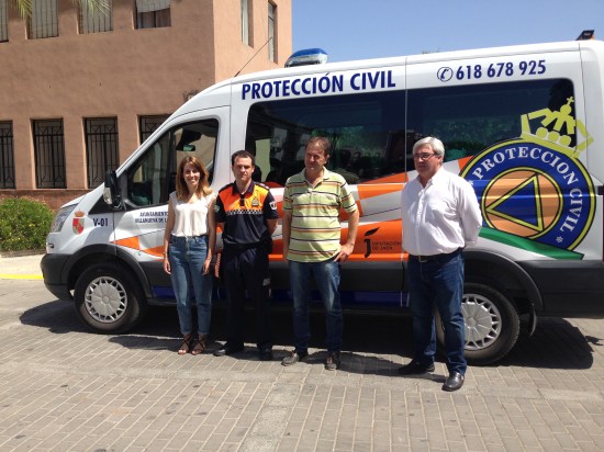 Vehículo de protección civil adquirido por el Ayuntamiento de Villanueva de la Reina. 