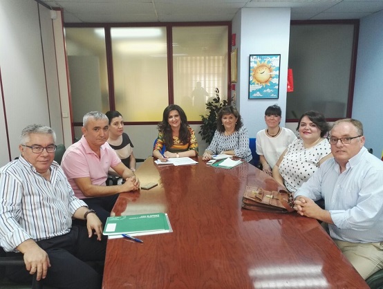 Yolanda Caballero se reunió con representantes de la asociación de discapacitados “Abriendo Camino”.