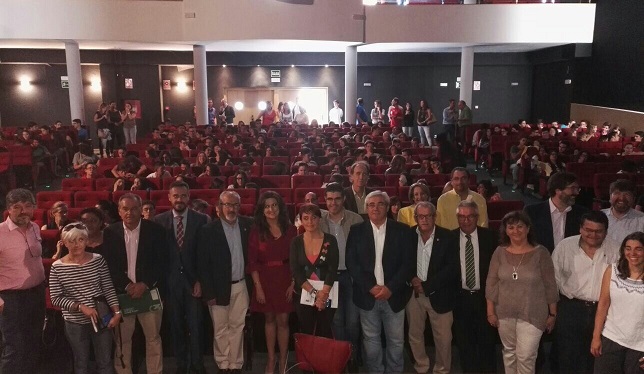La delegada territorial de Educación, Yolanda Caballero, ha inaugurado el curso escolar en secundaria.