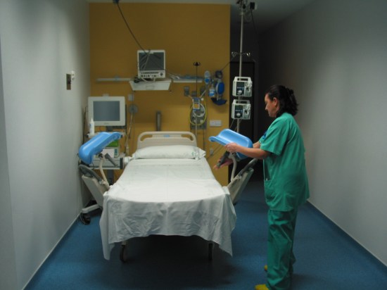 Sala de dilatación-paritorio en el Hospital Comarcal de Andújar.