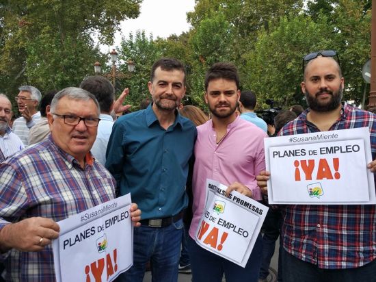 Militantes del PCA de Jaén han participado en esta concentración. Foto: PCA.