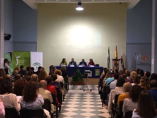 La delegada territorial de Políticas Sociales, Teresa Vega, asistió a este encuentro.