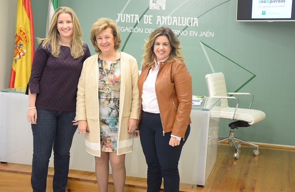 Ana Morillo, Teresa Vega y Beatriz Martín, durante esta presentación.