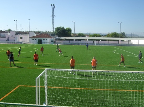 Un campo de fútbol en la Comarca de La Campiña.