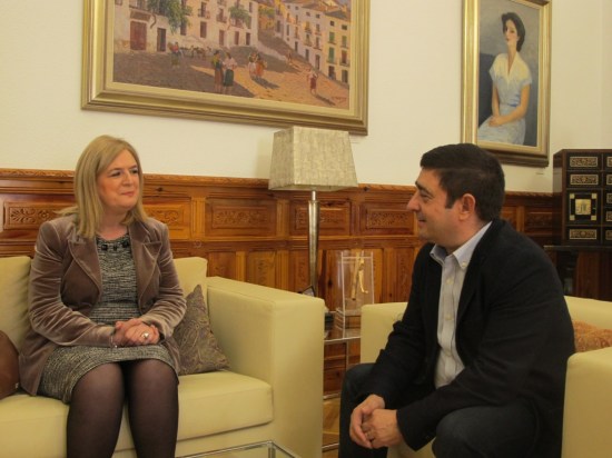 Francisca Molina y Francisco Reyes, durante este encuentro institucional.