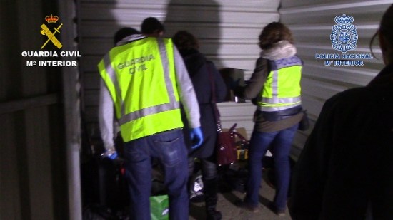 Miembors de la Benémerita y de la Policía Nacional intervienen en esta operación: Foto: Guardia Civil.