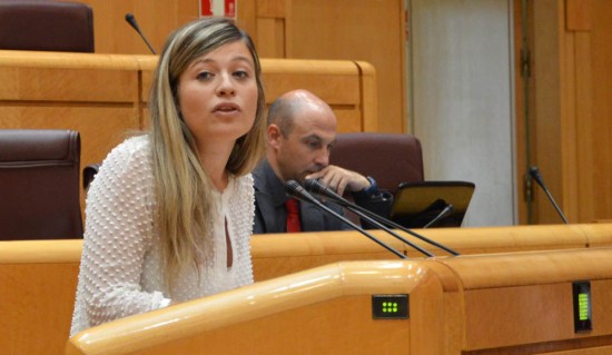 Laura Berja en una intervención en el Senado.