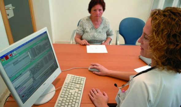 mejorar la asistencia sanitaria a través del uso de las TIC