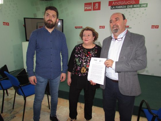 Moción en defensa de Correos