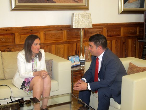 Reunión de Francisco Reyes y Catalina Madueño
