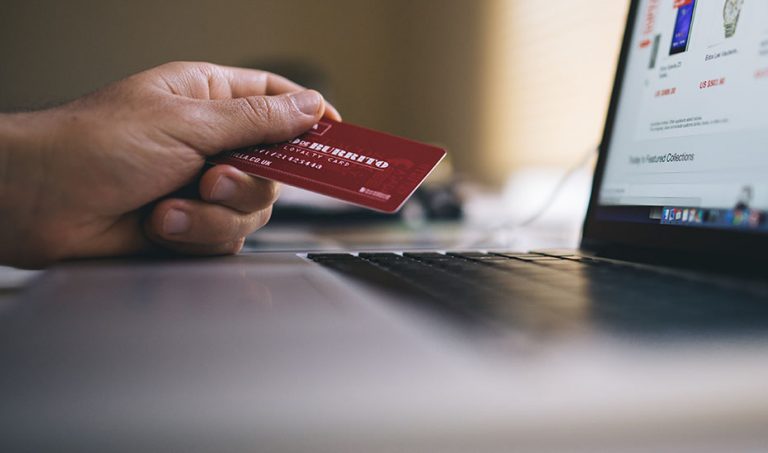 Formación a través del móvil para ayudar a los comercios a digitalizar sus negocios.