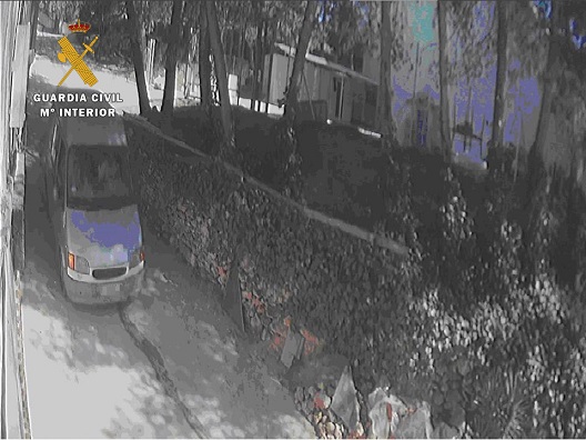La Guardia Civil investiga a una persona como presunto autor de un delito de Hurto.