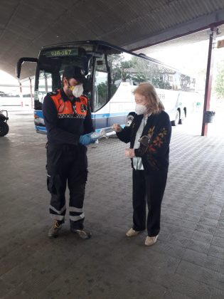 Reparto de mascarillas en Jaén