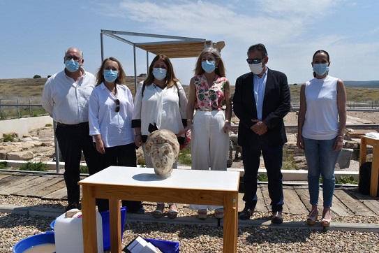 Hallan una cabeza de mármol del siglo IV d.C. en el Conjunto Arqueológico de Cástulo (Jaén).