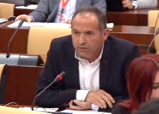 El PSOE tilda de “insuficientes” las tablets de la Junta y le exige más esfuerzo contra la brecha digital en este fin de curso.