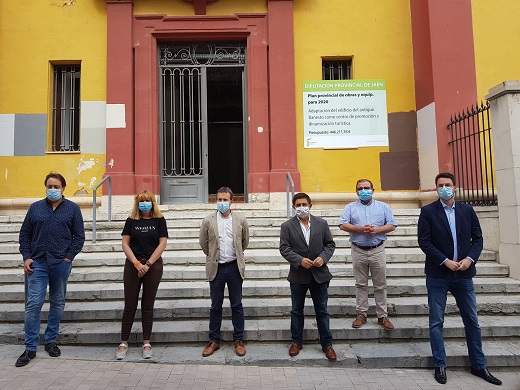 Las obras de rehabilitación del nuevo centro de dinamización turística estarán finalizadas en agosto.