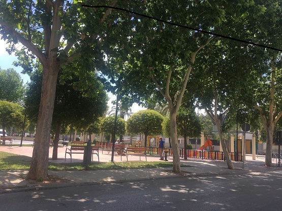 Medio Ambiente de Andújar prepara parques, jardines y juegos infantiles para su uso por los más pequeños en la “nueva normalidad”.
