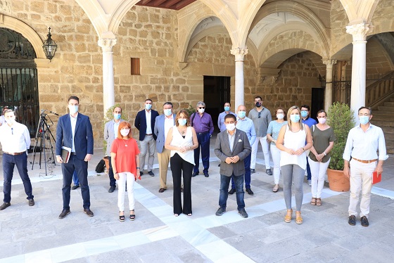 Susana Díaz reclama a la Junta apoyo para el turismo de interior: “Es el gran olvidado”.