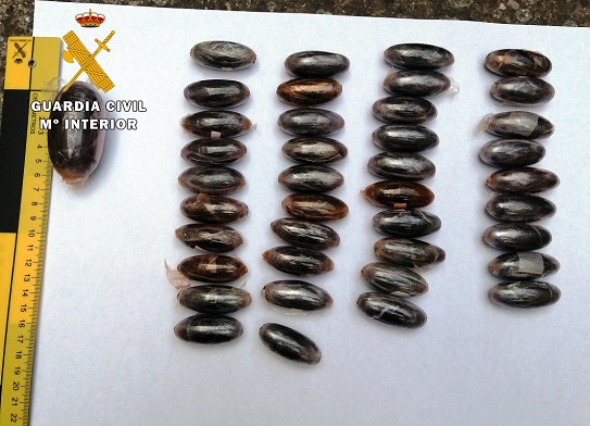 La Guardia Civil ha detenido a cuatro personas como presuntas autoras de un Delito de Tráfico de Drogas.