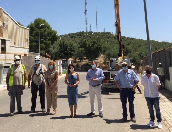Cambio de luminarias en Lopera