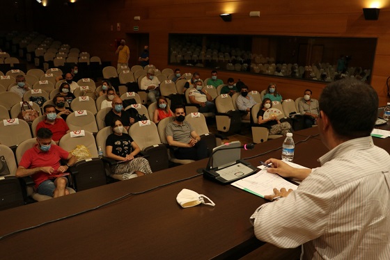 Reyes valora el “compromiso” del Gobierno de España frente a la “indolencia” de la Junta de Andalucía.