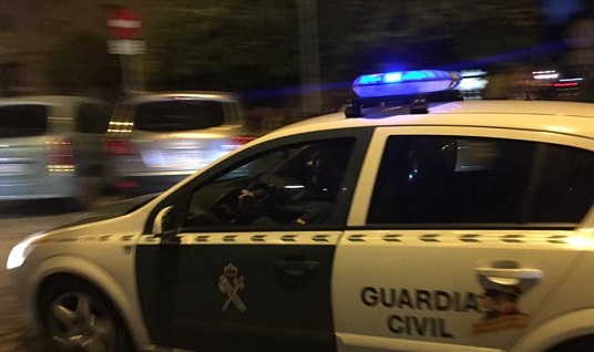 La Guardia Civil detiene a tres personas, en el marco de la Operación COHETERO.