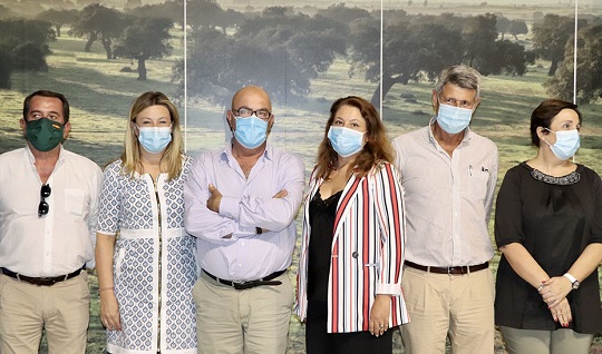 La Junta y las cooperativas agroalimentarias expresan su rechazo a recortes en la PAC.