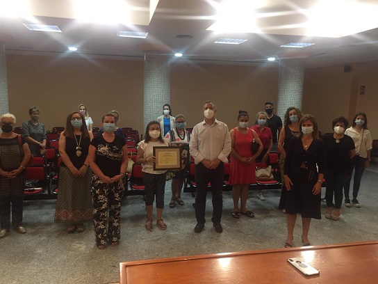 Sanitarios agradecen a mujeres de Guarromán su lucha frente al Covid-19.