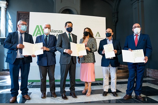 Moreno y el sector agroalimentario se unen para reclamar una PAC fuerte y solidaria que no lesione los intereses del campo andaluz.