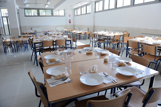 El Ayuntamiento de Lopera muestra su malestar por el cierre del comedor escolar en el CEIP Miguel de Cervantes e insiste en la creación de una nueva aula en Segundo curso.