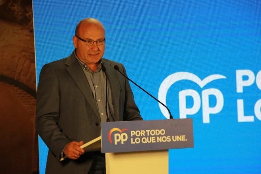 Márquez propone prorrogar los ERTE, «mínimo hasta Semana Santa», para dar mayor tranquilidad a las empresas y no destruir más empleo.