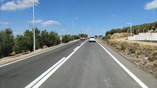 Fomento mejora la señalización de la A-316 y la antigua N-321 en Martos y la A-311 en Andújar.