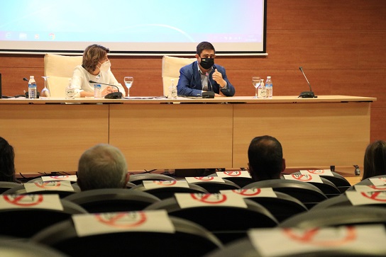 Susana Díaz acusa a la Junta de “falta de planificación y de humanidad” por el cierre de comedores escolares.