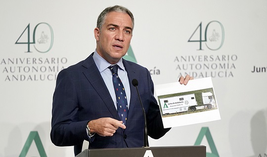 La Junta de Andalucía incorpora 8 camiones itinerantes para hacer 4.000 test de antígenos diarios.
